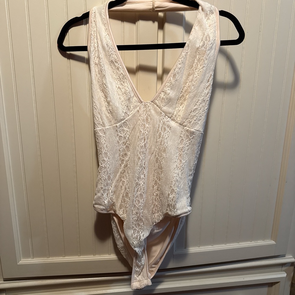 SHEIN Cream Lace Bodysuit